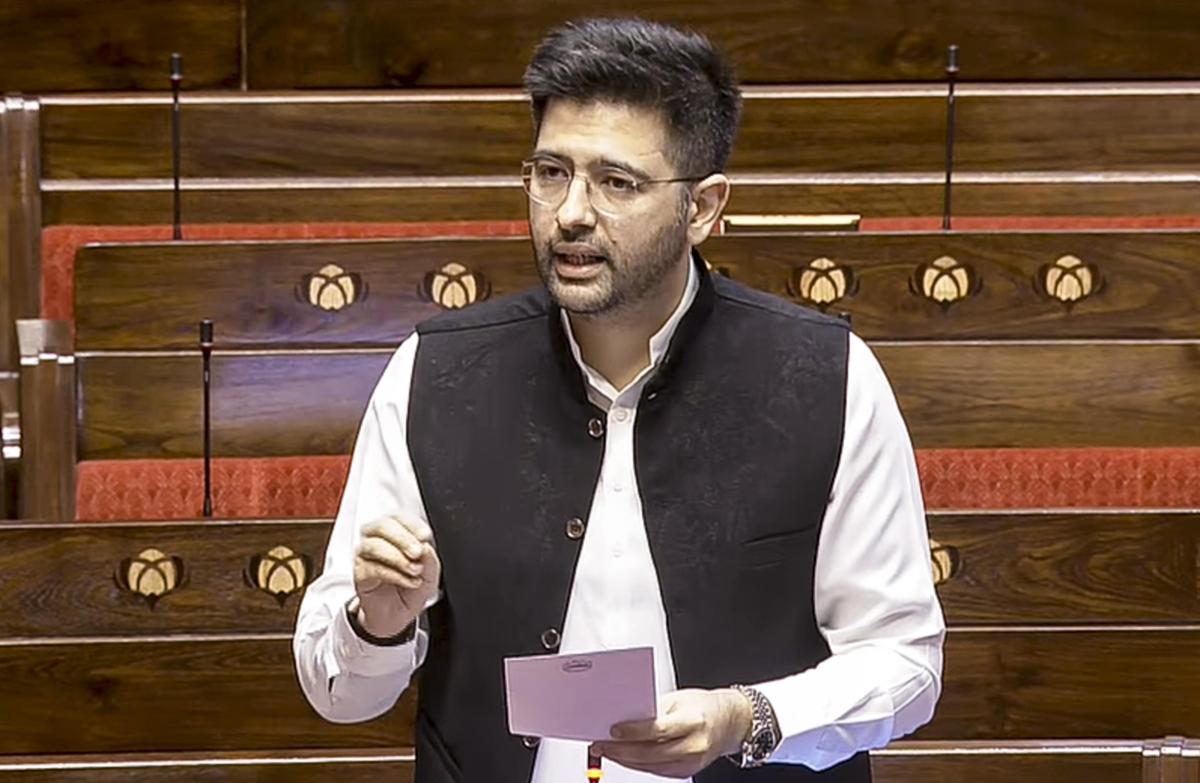 AAP में बड़ा झटका: राघव चड्ढा को राज्यसभा डिप्टी लीडर पद से हटाया, अशोक मित्तल बने नए डिप्टी लीडर